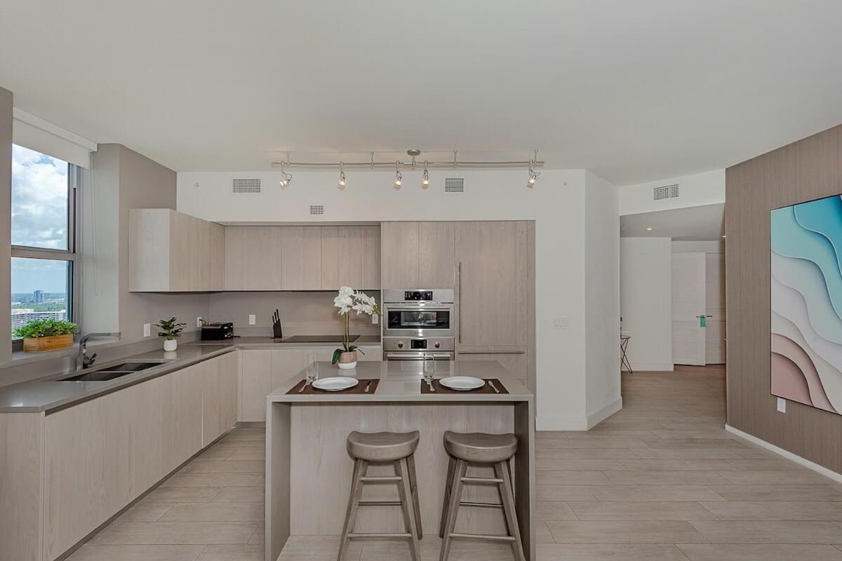 דירות הוליווד Luxury With Stunning View, Balcony, Amazing Pools מראה חיצוני תמונה