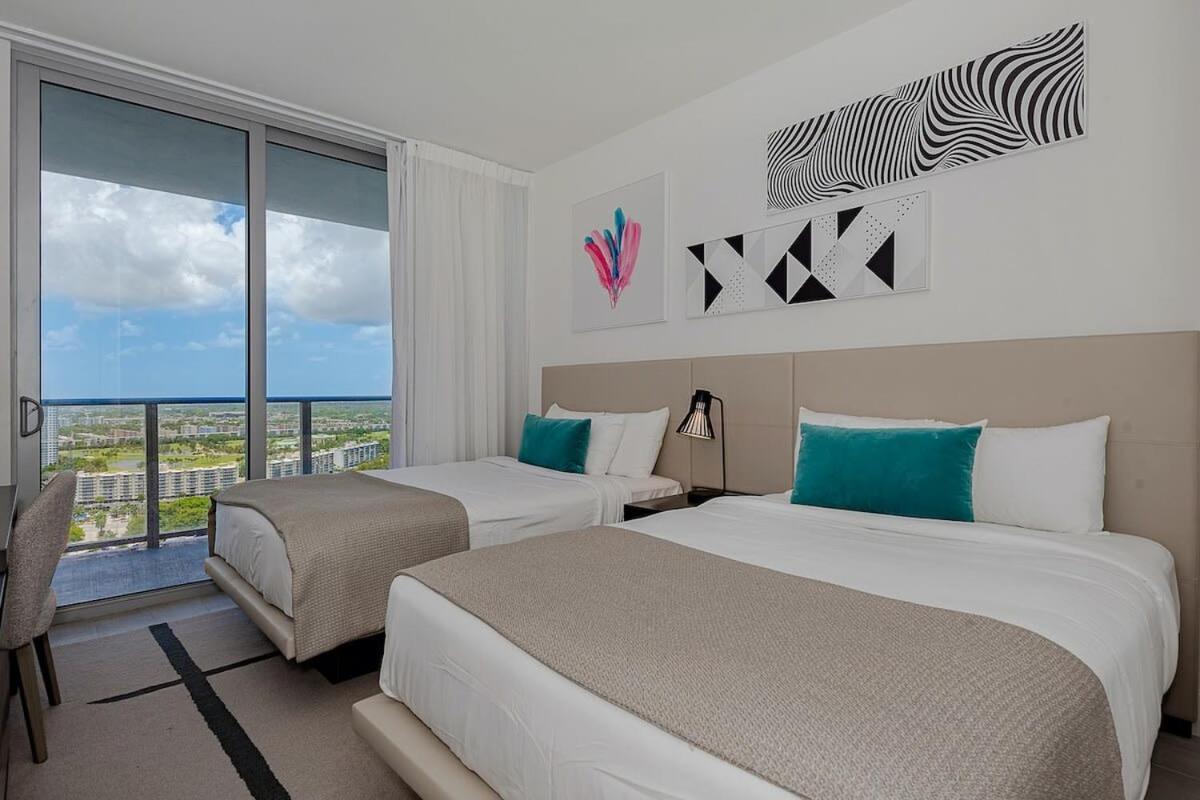 דירות הוליווד Luxury With Stunning View, Balcony, Amazing Pools מראה חיצוני תמונה